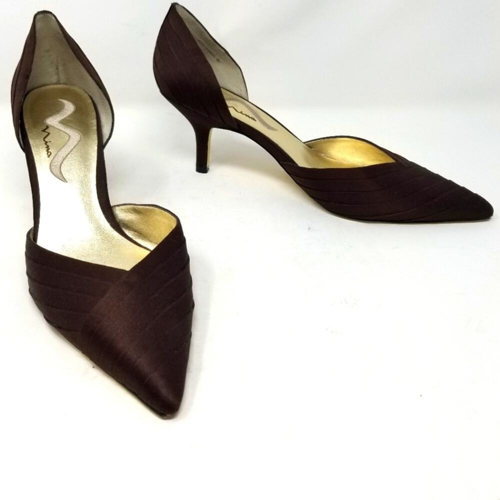 Nina‎ Brown Pumps Low Heel Satin & Leather sole Slip On Heels Women's Size 9.5